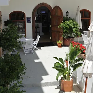 2* Guest house Santuario (adults Only)